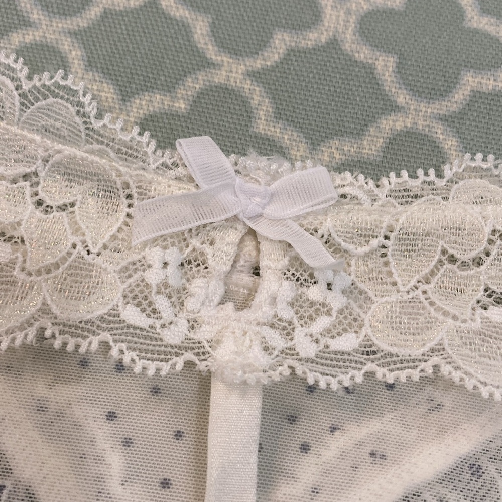 Vintage Victoria’s Secret Dream Angels White Shimmer Lace Rhinestone Thong L - Picture 6 of 10